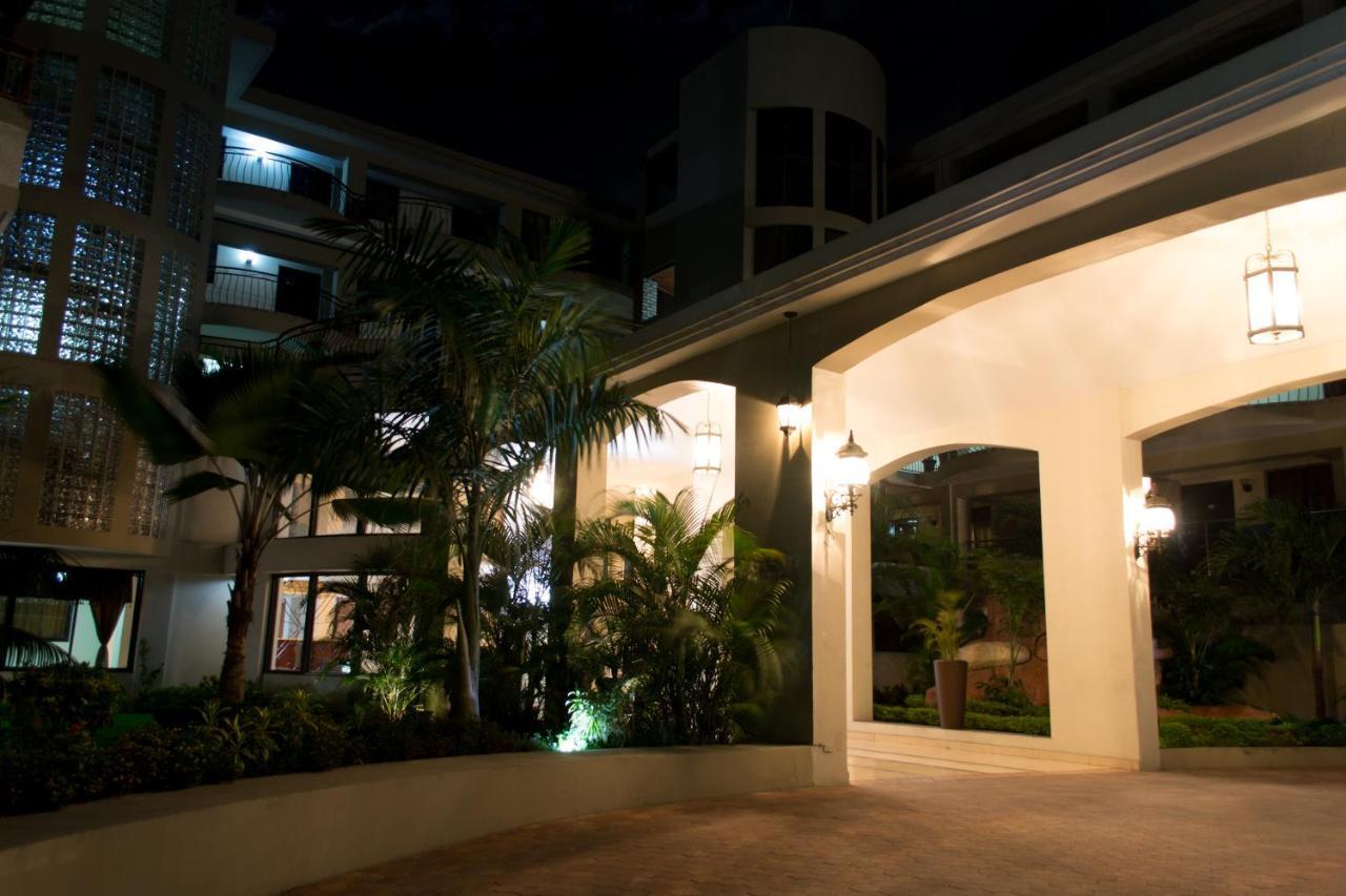 Constellation Hotel Puerto Príncipe Exterior foto