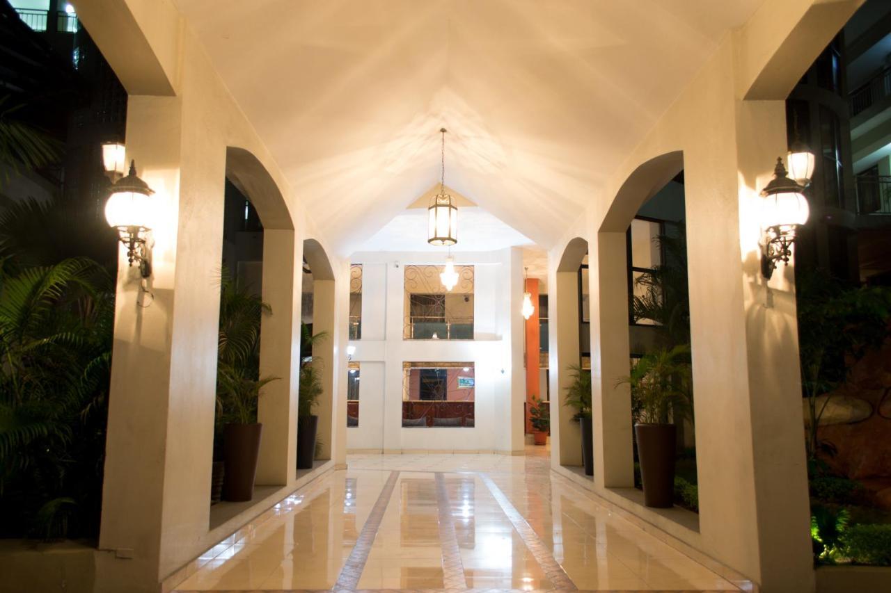Constellation Hotel Puerto Príncipe Exterior foto